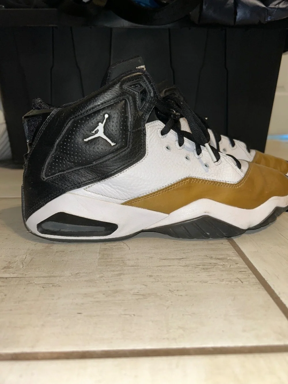 🖤✨ Jordan Flight Club Basketball Sneakers – White / Gold / Black High Top Shoes